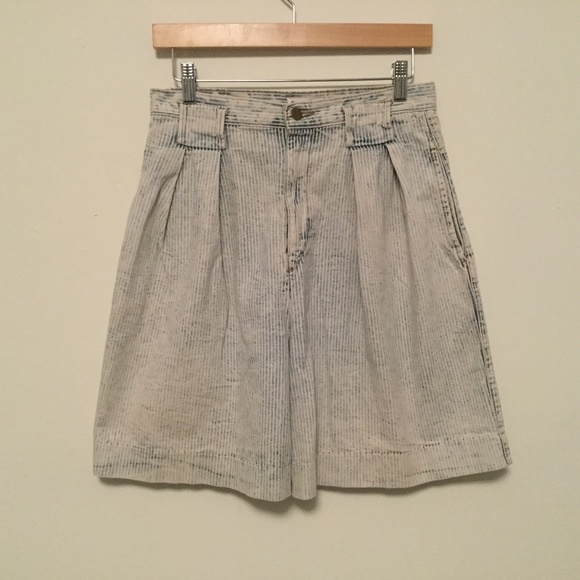 Vintage Essentials Sport Pants - Vintage 80's Super High Waisted Mom Pleated Shorts